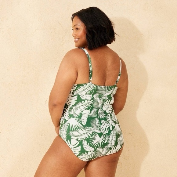 Shade & Shore Tummy Control Green Palm Print One-Piece Swimsuit - Picture 2 of 7